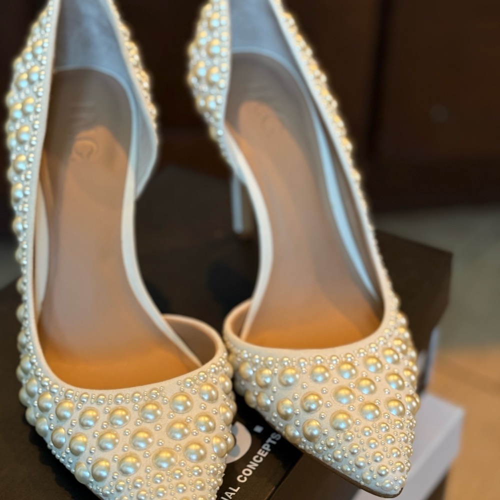 INC International Concepts Pearl-Studded White Heels Worn Once Box Kept - Picture 4 of 5